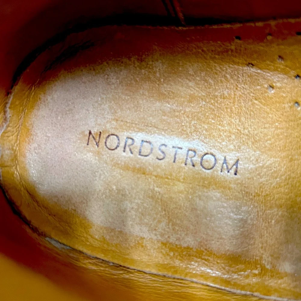 Nordstrom Men’s Dusty Tan Suede Derby Shoes with Minimalist Design, size 9M
